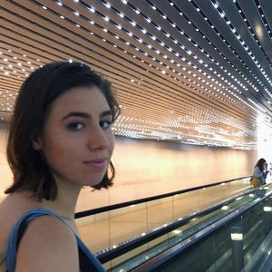 Meet your Posher, Chloe